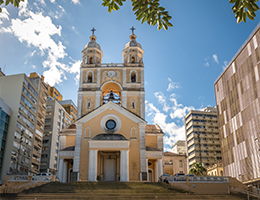 Fachada da Catedral Metropolitana de Florianópolis