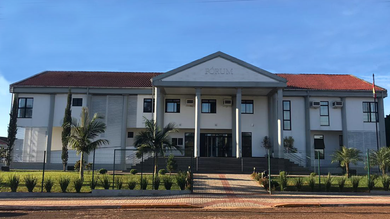 Foto da fachada do prédio da comarca de Descanso