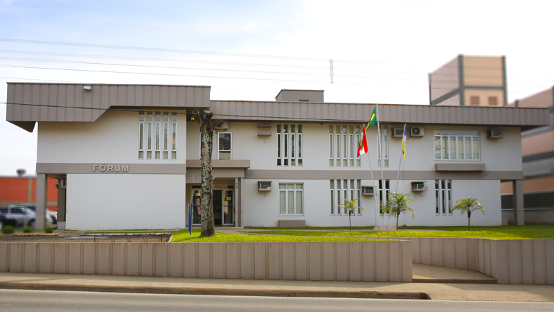 Foto da fachada do prédio da comarca de Taió