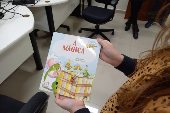 Livro "A mágica".