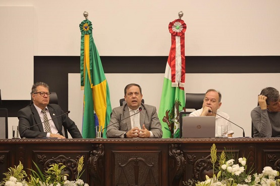 Juízes apresentam Carta de Florianópolis no encerramento do Fonaje. 