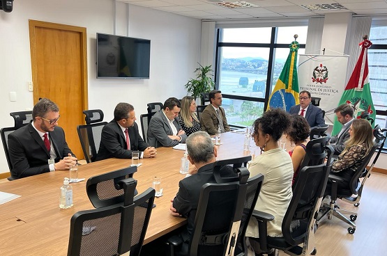 Presidente do TJSC recebe representantes de sindicatos