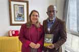 Foto da desembargadora Hildemar Meneguzzi de Carvalho e do ouvidor geral de SC