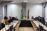 Foto geral da sala de sessões durante a concialiação