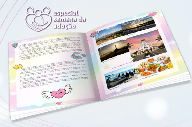 Imagem álbum em tons pastel rosa e azul, fundo suave, institucional, exibindo páginas abertas com fotos e textos
