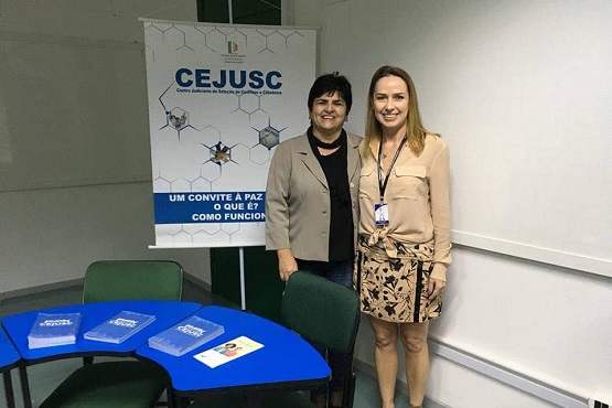 Eliane Andrade e Ana Lucia Rozza.