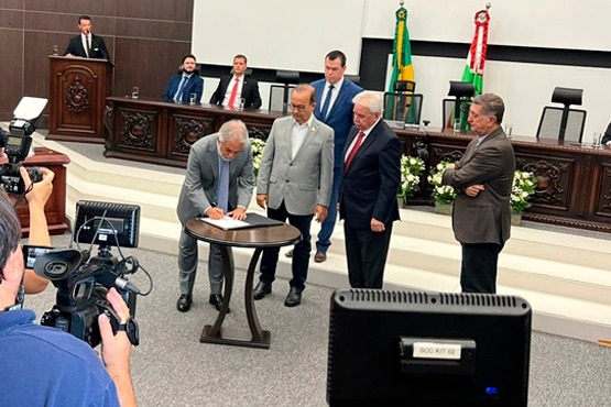 Sessão no Tribunal de Justiça de Santa Catarina.