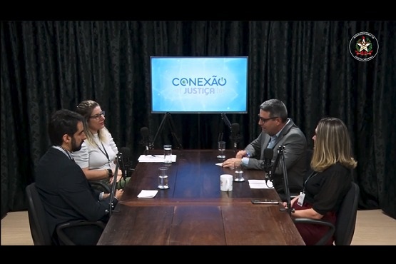 Gravação do podcast Conexão Justiça.