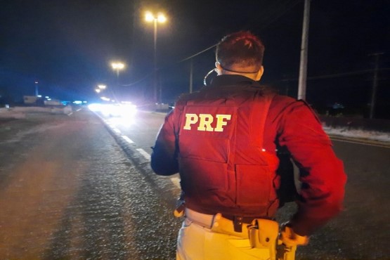 Policial da PRF.