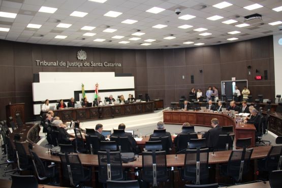 Sessão no Pleno do Tribunal de Justiça de Santa Catarina.