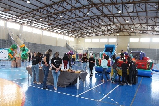 Ação com crianças de abrigos da comarca de Criciúma.