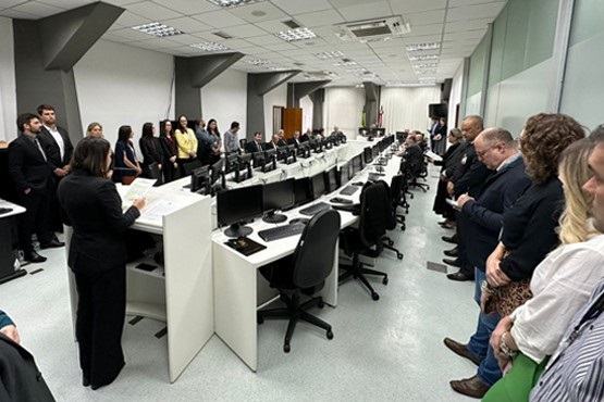 Instalação do novo órgão.