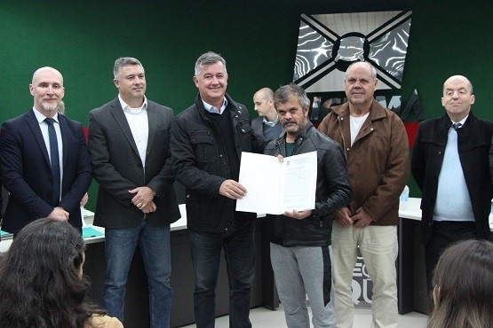 Entrega de escrituras.
