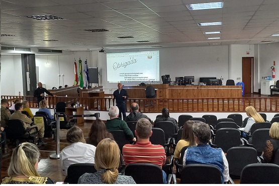 Capacitação promovida pela CPMA.