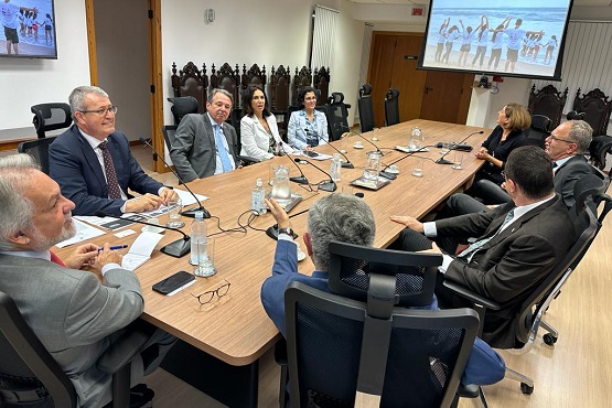 Reunião no TJSC sobre o programa Novos Caminhos.