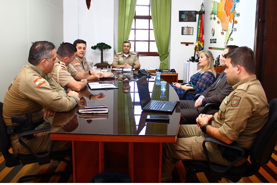 Reunião entre a PMSC e o TJSC.