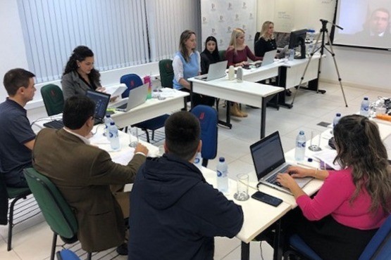 Audiência presencial.
