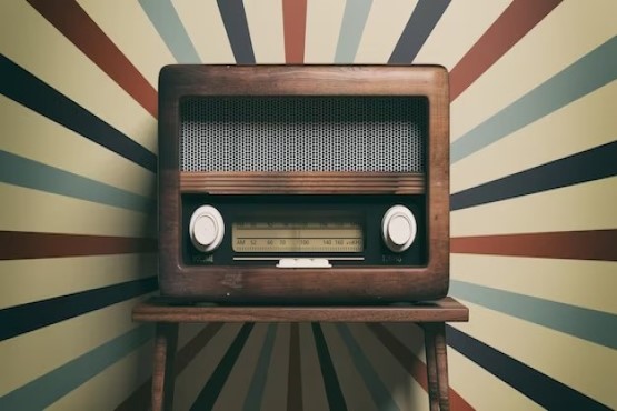 Rádio antigo.