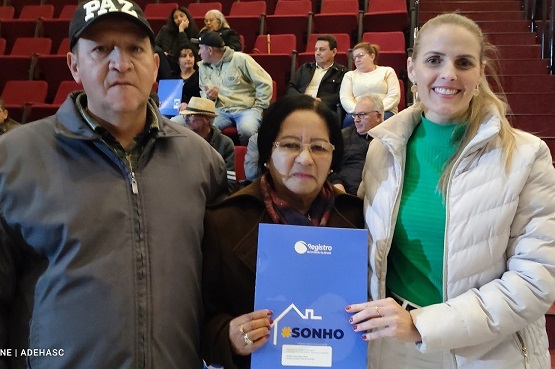 Entrega de títulos de propriedade.