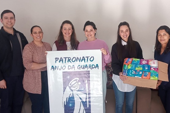 Entrega de absorventes.