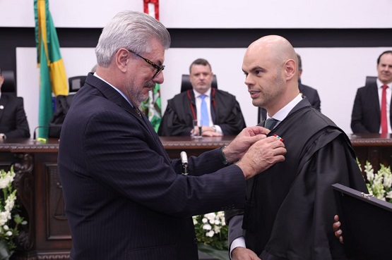 Posse de novo desembargador.
