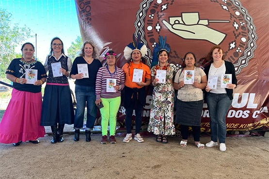 Lançamento da cartilha durante o 5° Acampamento Terra Livre Sul (5º ATL Sul).