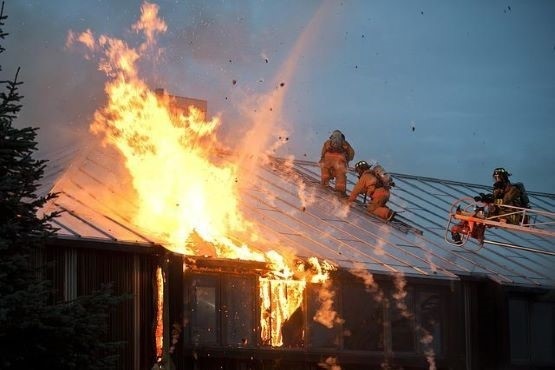 Casa incendiada.
