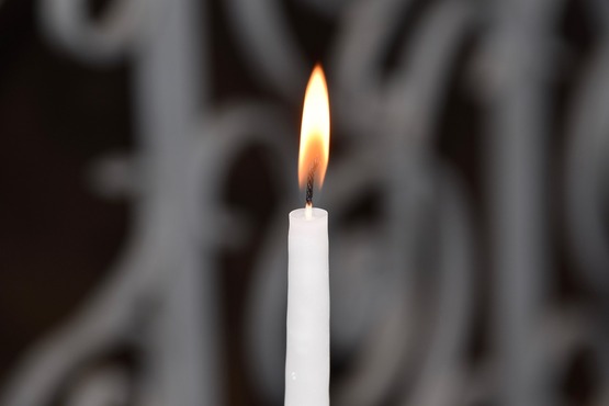Vela acesa.