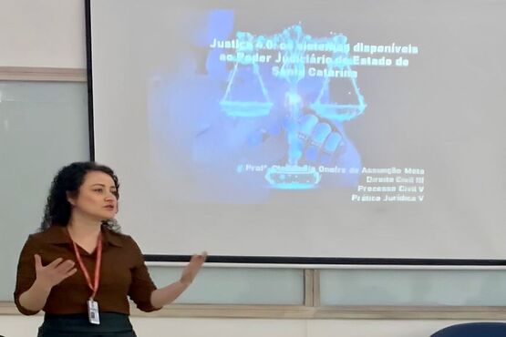 Assessora jurídica Claudinéia Onofre de Assunção Mota.