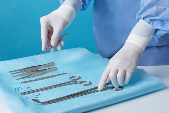 Instrumentos cirúrgicos.