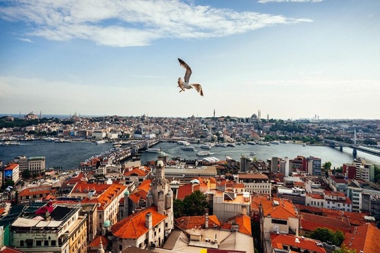 Vista aérea de cidade.