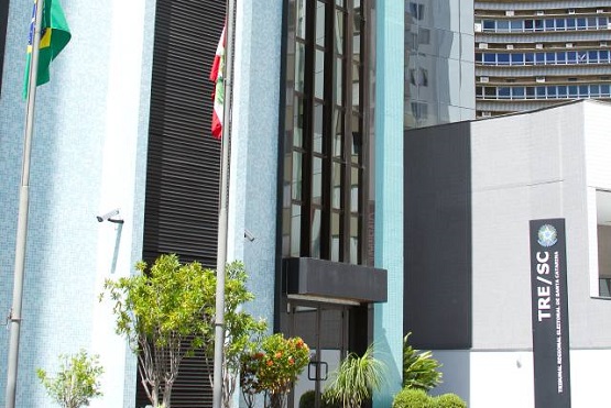 Prédio do TRE-SC.