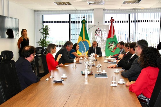 Encontro no salão nobre com a comitiva da OAB-SC.