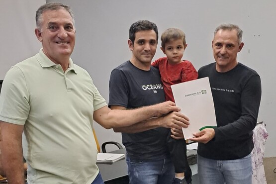 Família beneficiada do programa Lar Legal.