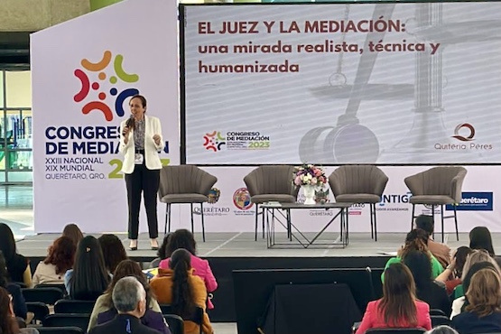 Palestra da juíza Quitéria Tamanini Vieira Péres.