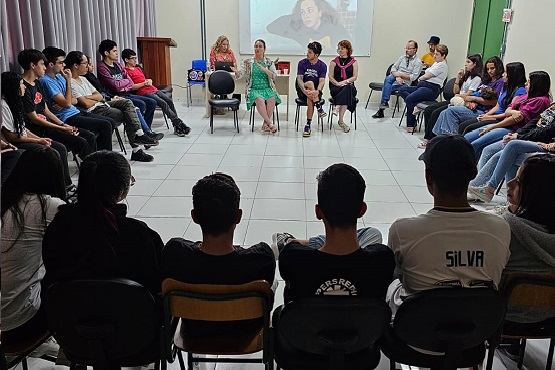 Atividade com jovens de São José e Biguaçu.
