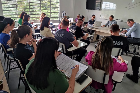 Sessão sobre socioeducandos.