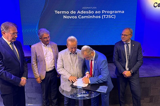 Cerimônia Novos Caminhos.