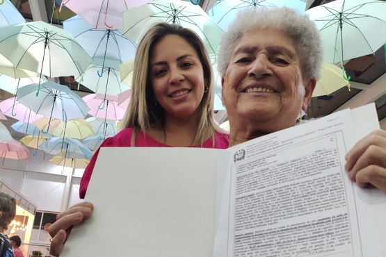 Entrega de títulos de propriedade.