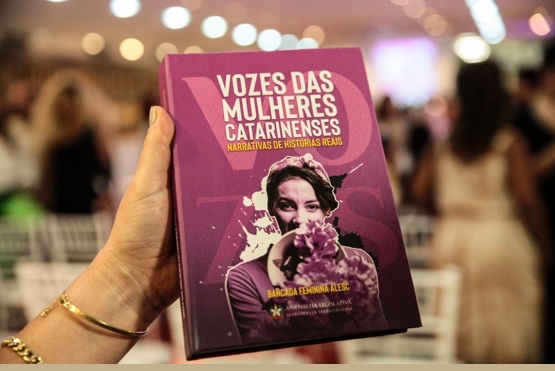 Livro "Vozes das Mulheres Catarinenses.