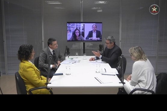 Gravação do podcast Conexão Justiça.