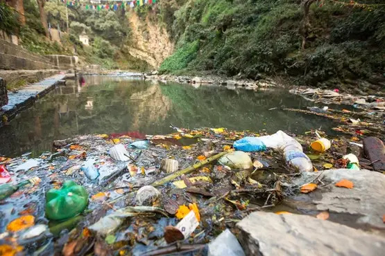 Lixo em rio