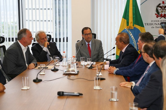 Mesa de autoridades TJSC