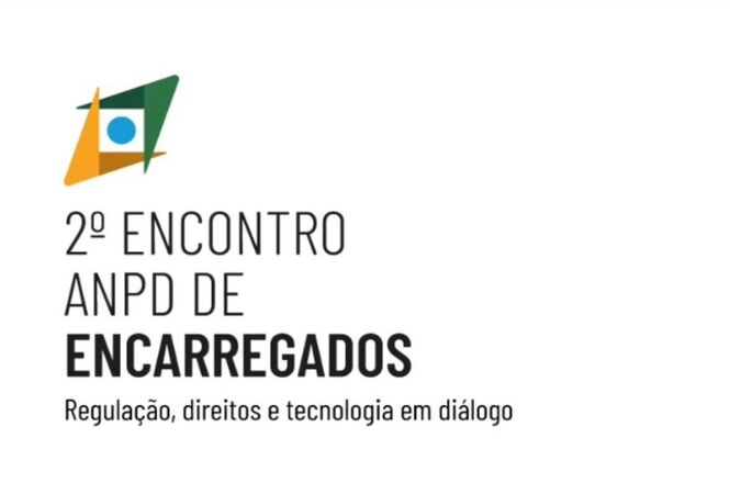 A imagem é predominantemente minimalista, com um fundo branco. No primeiro plano, há um logotipo composto por um triângulo amarelo e verde com um círculo azul no centro, reminiscente das cores da bandeira do Brasil. Ao lado do logotipo, à direita, está o texto em letras pretas "2º ENCONTRO ANPD DE ENCARRREGADOS", seguido pela frase "Regulação, direitos e tecnologia em diálogo".