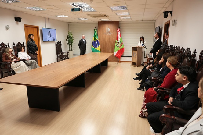 Solenidade de posse das novas juízas de direito de 2º grau reúne magistrados e convidados.
