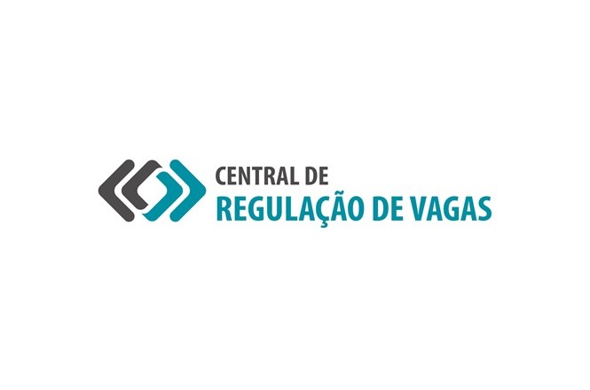 Logomarca da Central de Regulação de Vagas em fundo branco, com símbolo gráfico em preto e azul.