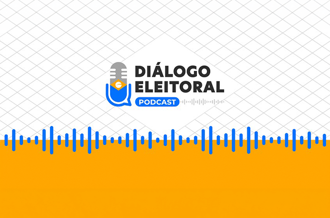 Arte horizontal: identidade visual do podcast Diálogo Eleitoral traz microfone e ondas sonoras em azul e laranja.