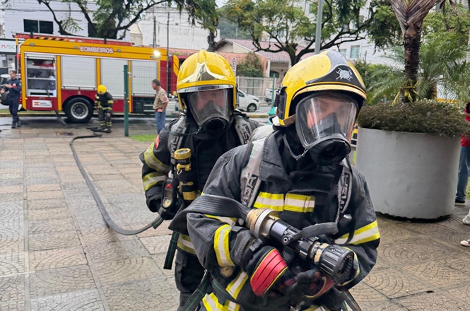 Simulado de evacuação testa protocolos de emergência no fórum da comarca de Itajaí