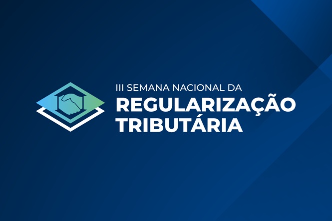Arte horizontal: fundo azul com formas geométricas, logotipo de mãos se cumprimentando e título “III Semana Nacional da Regularização Tributária” em destaque.