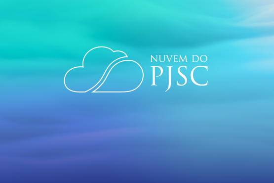 Ao centro da imagem está escrito “Nuvem do PJSC” e, ao lado esquerdo, uma imagem gráfica de uma nuvem cortada na diagonal. O fundo é um degradê partindo do azul claro até o azul escuro.